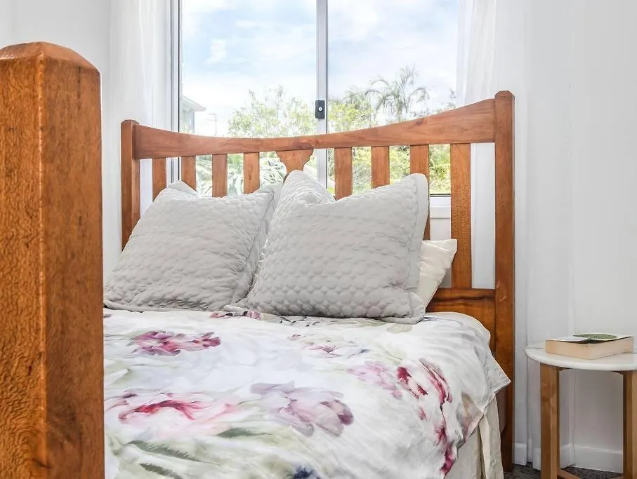 Coastal Relaxation In Banora Villa Kurrara Holiday home